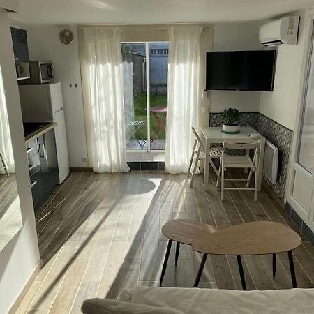 אביניון Charmant Studio Avec Jardin מראה חיצוני תמונה